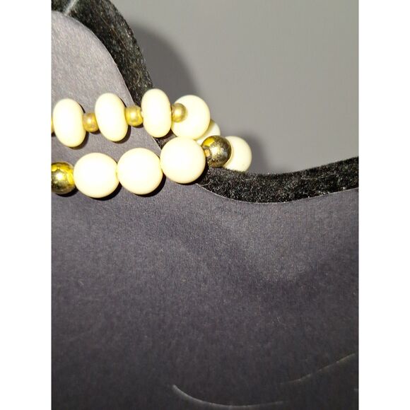 Acrylic Vintage Women's Necklace Classic Elegant Sophisticated Fashion Statement - Picture 8 of 11